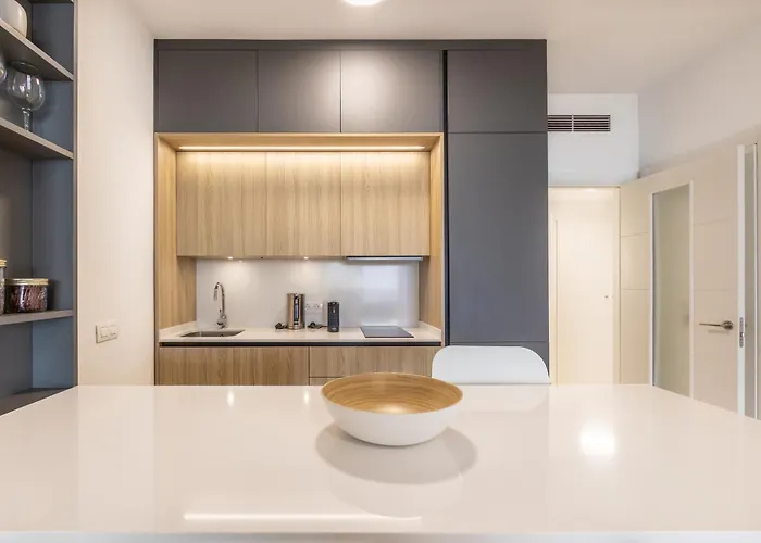 Little - Private Pool Apartment